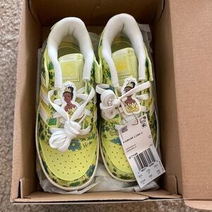ADIDAS Princess Tiana Forum Low C Sneaker